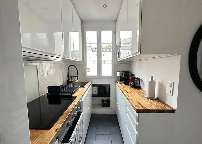 Le Voltaire Apartment - Paris Center